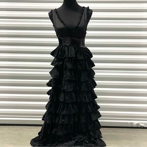 MANOUSH Tiered Ruffle Deep V neck Dress Black Size
8 floor length